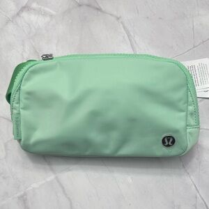 Lululemon Everywhere Belt Bag